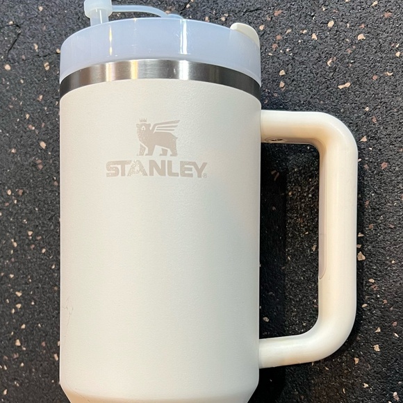 40 oz STANLEY Quencher H2.0 FlowState Stainless Steel Vacuum Insulated Tumbler - Picture 1 of 8